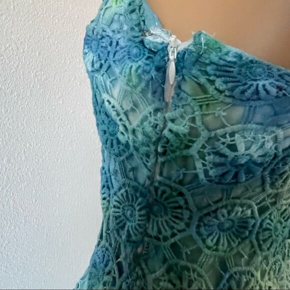 Jack. Tie Dyed Crochet Mini Dress Blue Green White Size 4 - Picture 14 of 14
